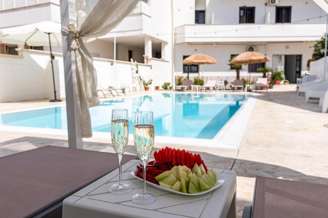 La Gemma Del Salento Rooms&Apartments Racale Exterior photo