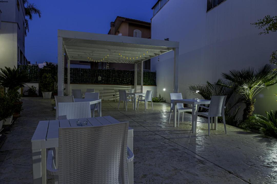 La Gemma Del Salento Rooms&Apartments Racale Exterior photo