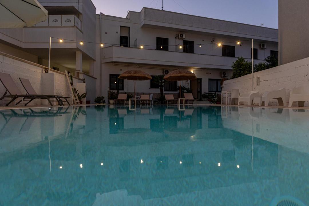 La Gemma Del Salento Rooms&Apartments Racale Exterior photo